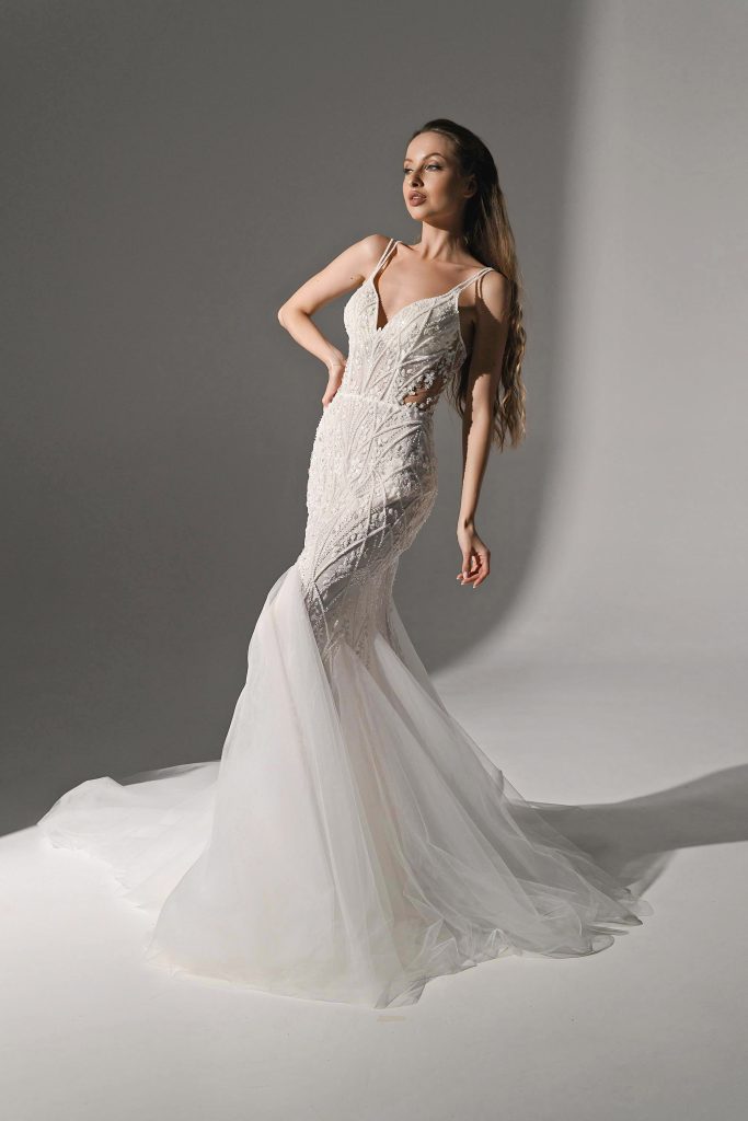Rochie de mireasa sirena 2027 cu broderie